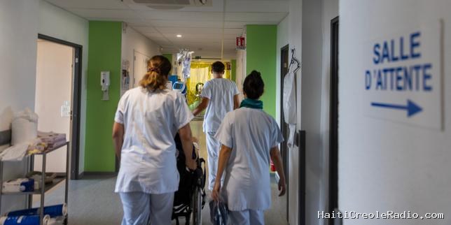 Etudes de médecine : 10 260 postes d’internes ouverts pour la promotion 2026, annonce le gouvernement