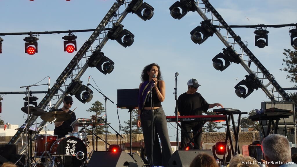 Festival Gnaoua: Yasmine Hamdan, une tempête de grâce et d’émotions