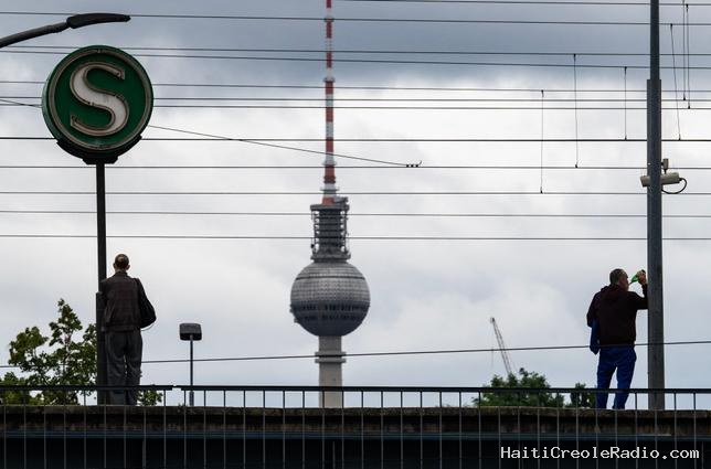 Fini les bières sur les quais de gare ? En Allemagne, l’annonce de la Deutsche Bahn fait débat
