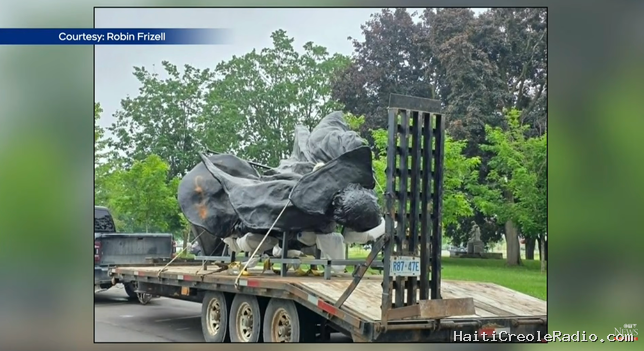 Fondue ou déplacée, que va devenir la statue de Champlain en Ontario ?