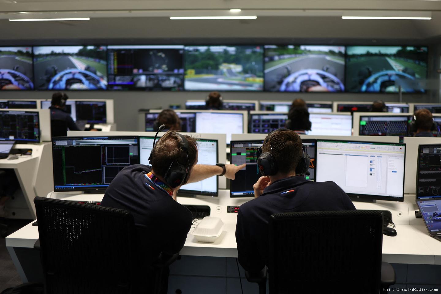 Formule 1 : plongée dans l’« ops room » d’Alpine à Enstone, au cœur de la bataille des données