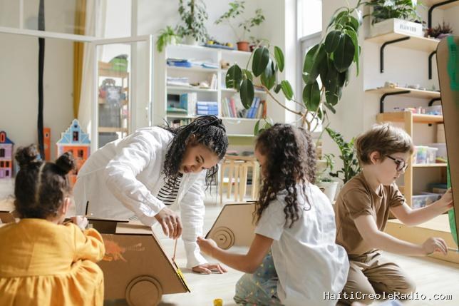 Frais de garde et de scolarité : l’expatriation comme solution