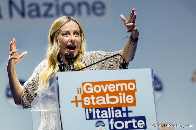 Giorgia Meloni veut limiter le nombre d’élèves étrangers dans les classes