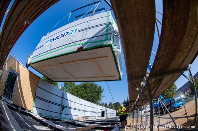 Habiter dans un conteneur ? Face aux sinistres, l’habitat modulaire gagne du terrain au Portugal