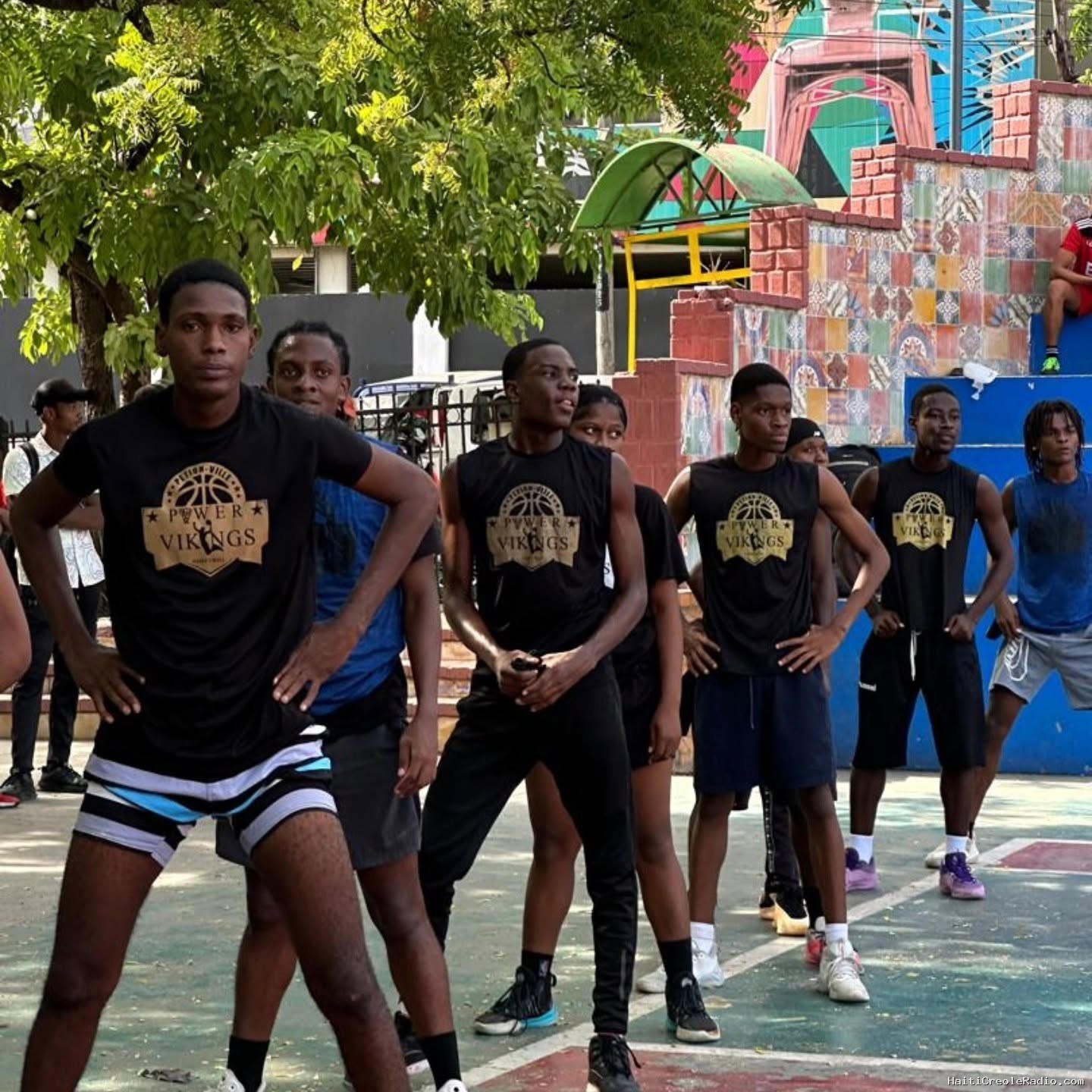 Haïti – Basket : la FHB investit la Place Boyer aux côtés des jeunes de Power Vikings