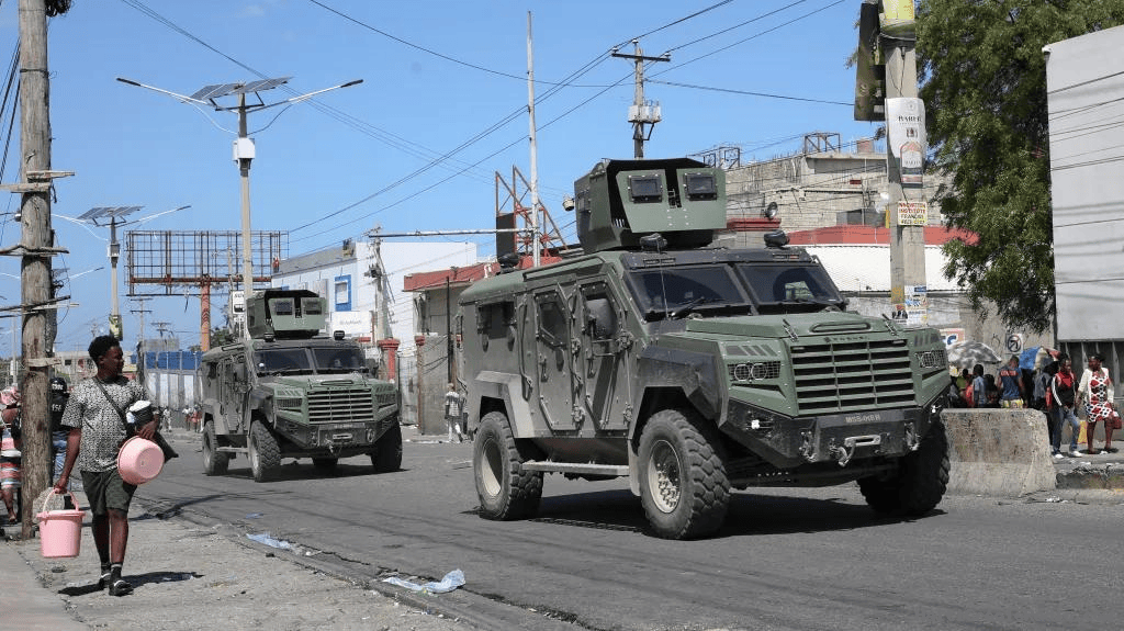 Haïti — Des gangs attaquent un véhicule de la FRG à Santo, quelques heures avant une réunion du Conseil de Sécurité de l’ONU