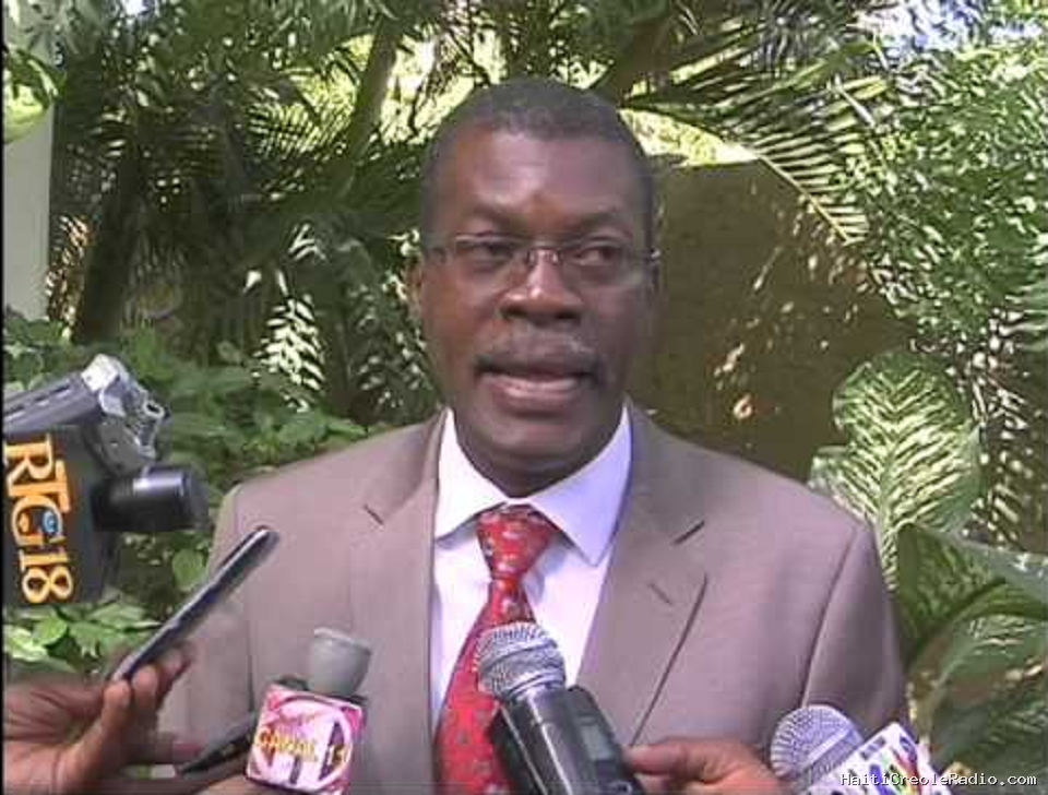 Haïti–États-Unis : Renan Hédouville parmi les expulsés arrivés au Cap-Haïtien jeudi à bord d’un vol de ICE