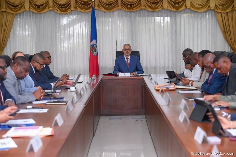 Haïti : Fils-Aimé et ses ministres adoptent un budget de 401,2 milliards de gourdes pour 2026-2027