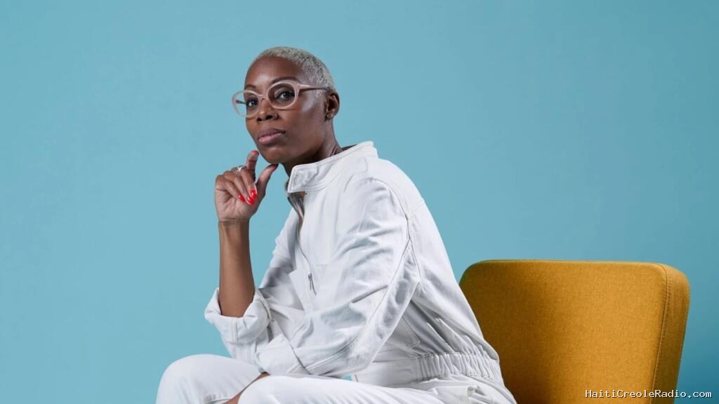 Hawa Sangaré, glamour, mode et mission sociale par 100% Création-le Mag