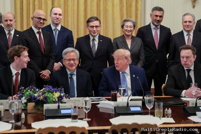 IA : Trump et les patrons de la Tech concluent un accord “moralement contraignant”, misant sur l’autorégulation