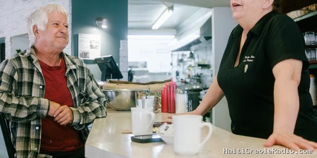 « Ici, on rit. Il n’y a pas de meilleur médicament » : au Canada, le restaurant déjeuner, oasis sociale des aînés