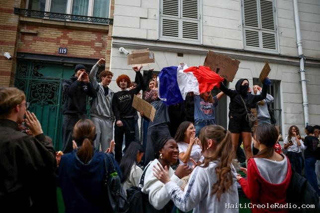 Il n’y a pas que les lycéens français, c’est toute la jeunesse mondiale qui se révolte