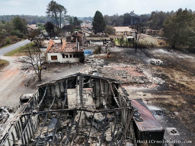 Incendies : ces images aériennes montrent l’ampleur des destructions au Porge, en Gironde