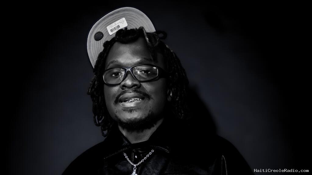 Joe Kingston, l’artiste qui révolutionne l’Afro futur vibes avec "Travailler"