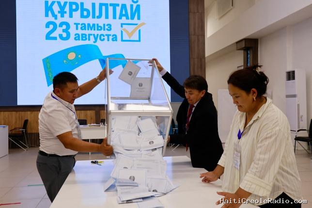 Kazakhstan : le président Kassym-Jomart Tokaïev sort renforcé des élections parlementaires
