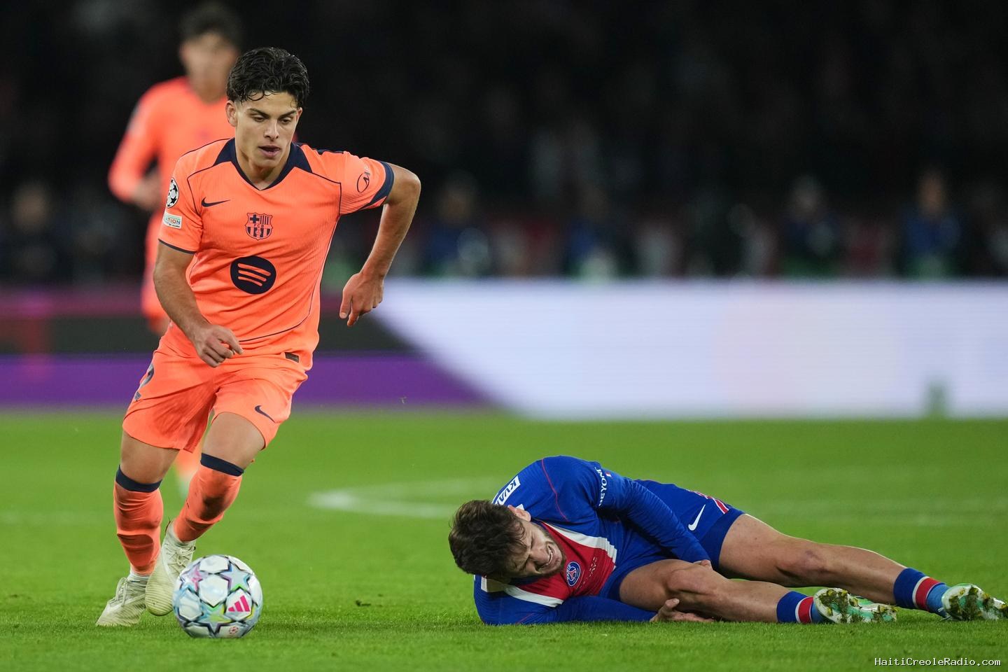 Khvicha Kvaratskhelia, victime d’une rupture du ligament croisé, pourrait être forfait pour le restant de la saison du PSG