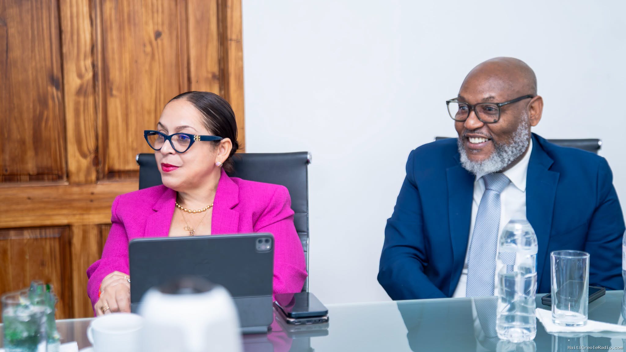 L’État haïtien veut enfin connecter ses bases de données. La diaspora, elle, attend depuis des années