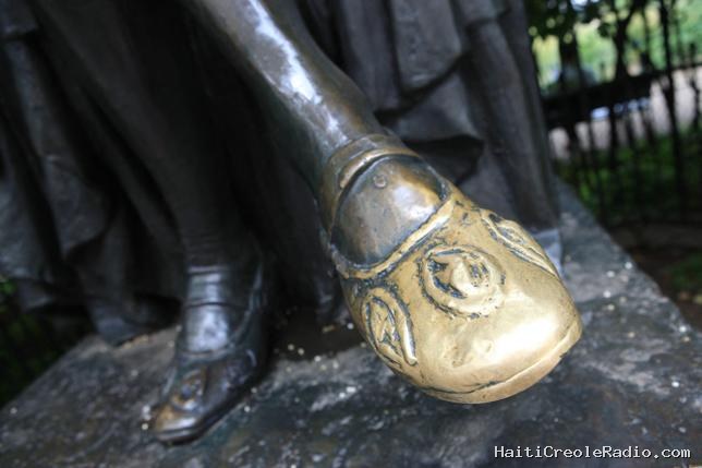 La chaussure de Montaigne, la madeleine de Proust et le coq : petites histoires de France