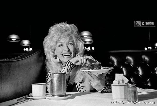 La communauté queer pleure Dolly Parton, sa meilleure alliée