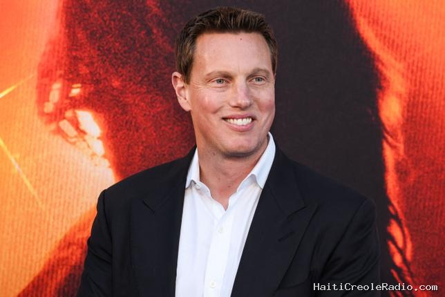 La fusion Warner-Paramount franchit une étape décisive