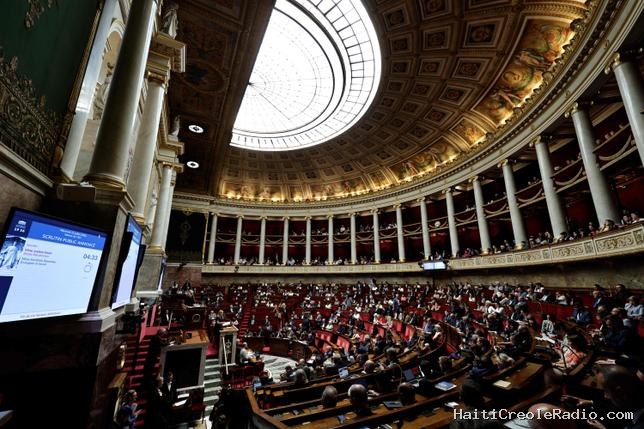 La loi française sur la fin de vie, un trop petit “pas dans la bonne direction”