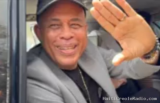 La présence de Martelly en Haïti – Impacts sur les gangs armés et la symbolique dangereuse des images