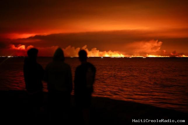 La presqu’île du cap Ferret encerclée par des feux “apocalyptiques”, 40 000 personnes évacuées
