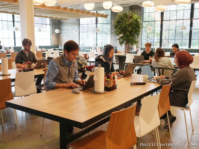 La Silicon Valley gagnée par l’implacable rythme “996”, “sans alcool, sans sommeil, sans plaisir”