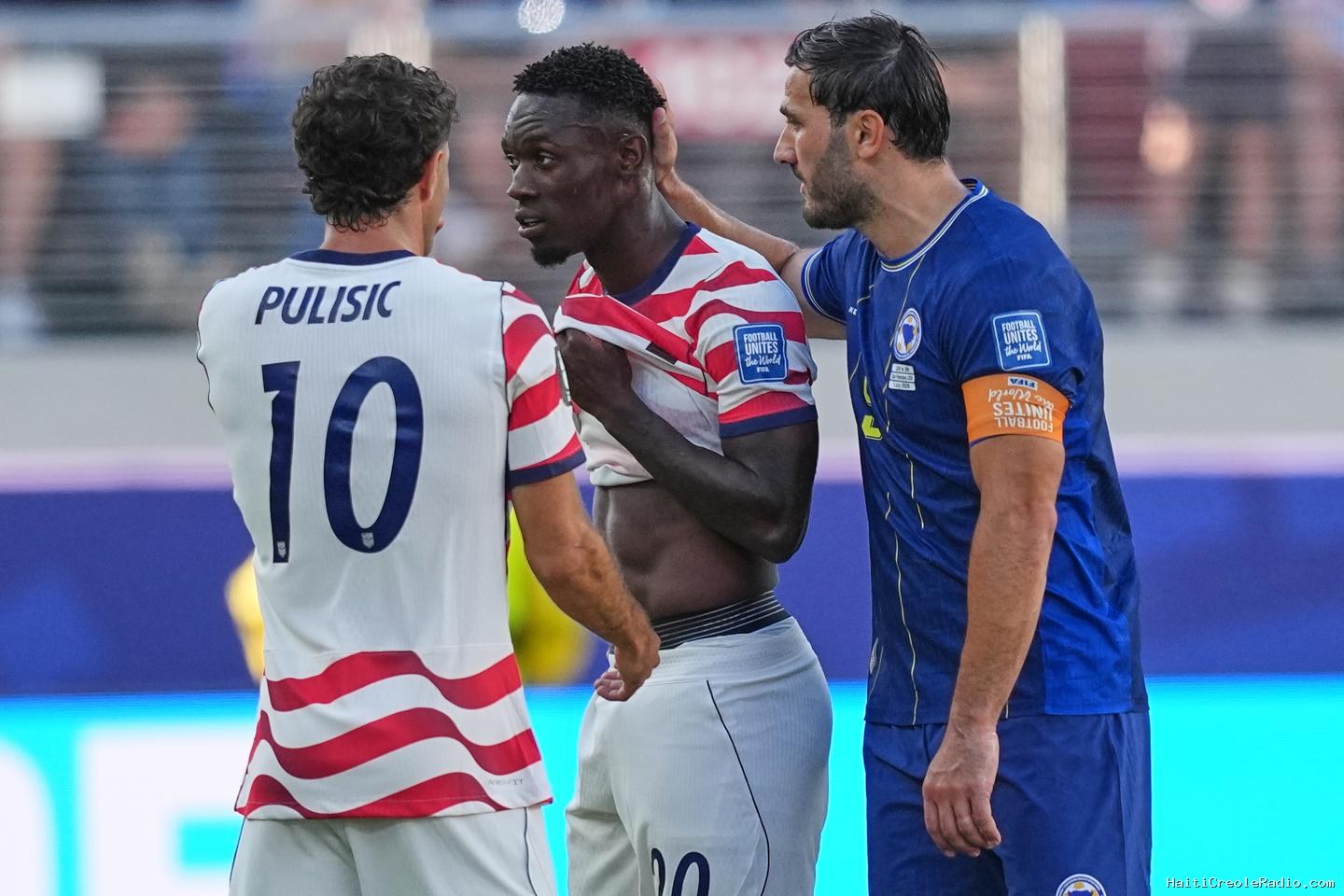 La suspension de l’attaquant américain Folarin Balogun levée par la FIFA à la veille du huitième de finale, à la demande de Donald Trump
