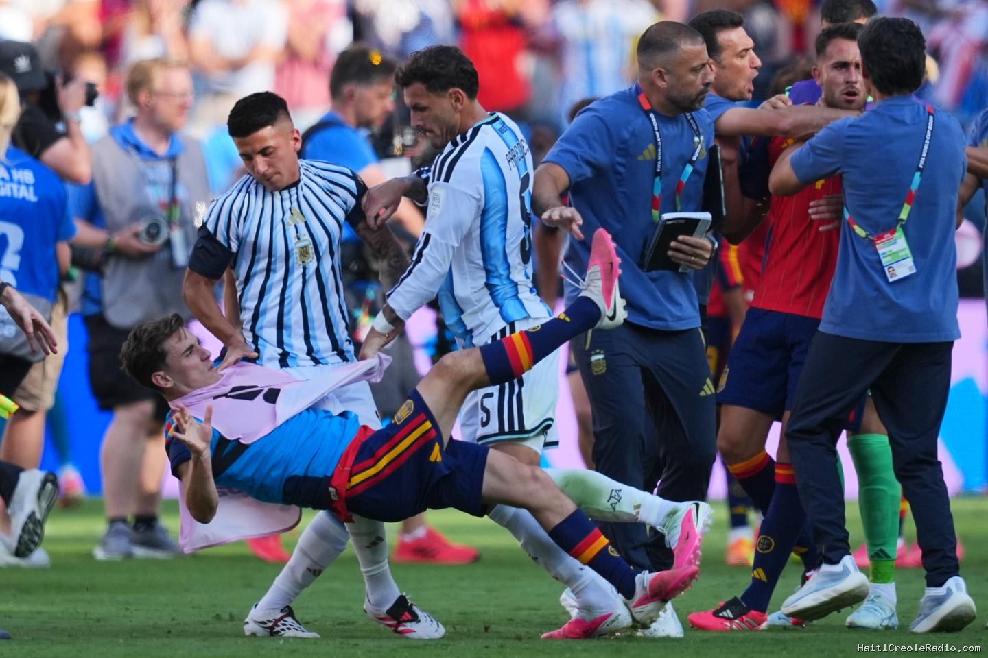 L’Argentin Leandro Paredes suspendu dix matchs pour la bagarre survenue en finale de la Coupe du monde 2026
