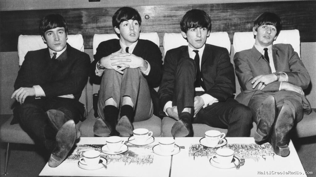 L’Argentin Milo J remet son album à flot, les Beatles montent sur un toit