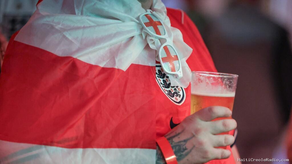 «L'autre coup d'envoi»: quand Mondial de football rime avec hausse des violences conjugales
