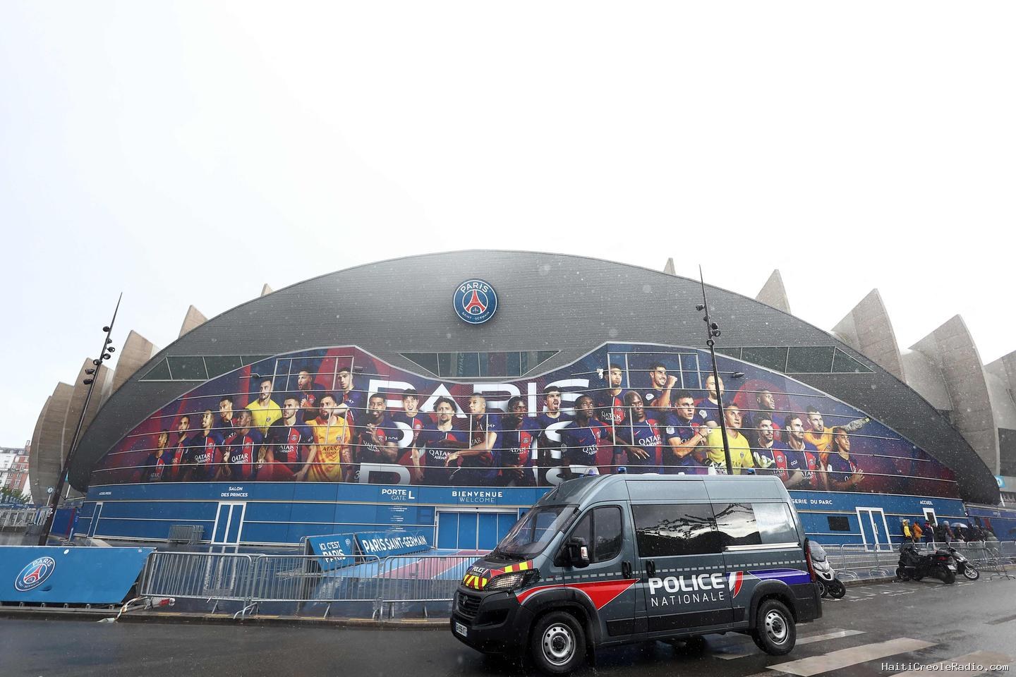 Le match de Ligue 1 PSG-OL reporté à lundi, sur décision de la Préfecture de police de Paris