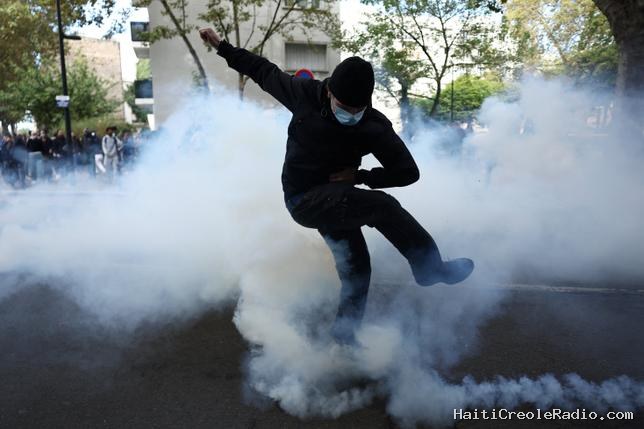Le mouvement des lycéens, symptôme du “penchant des Français pour la révolution”