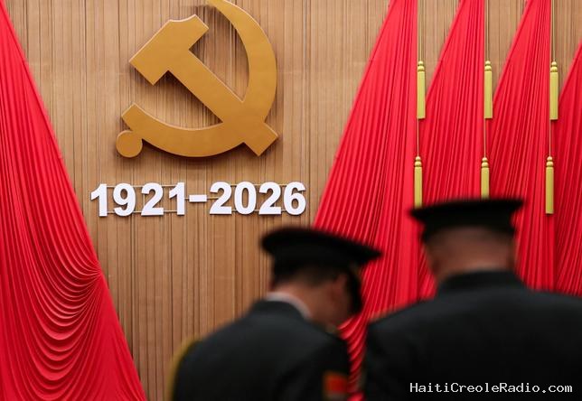 Le Parti communiste chinois, “vestige du passé” ou “force motrice” pour le pays ?