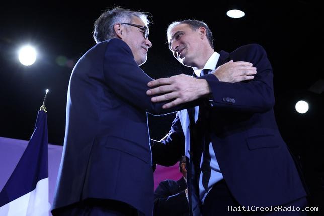 Le PS survivait dans le coma, “Raphaël Glucksmann vient de débrancher les derniers tuyaux”