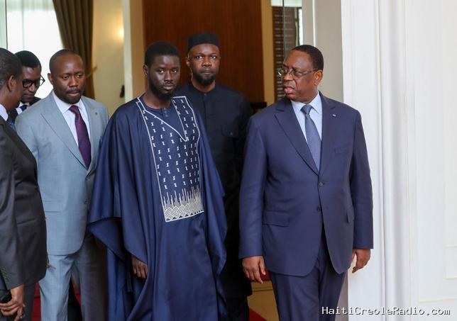 Le retour express et “hautement stratégique” de Macky Sall au Sénégal