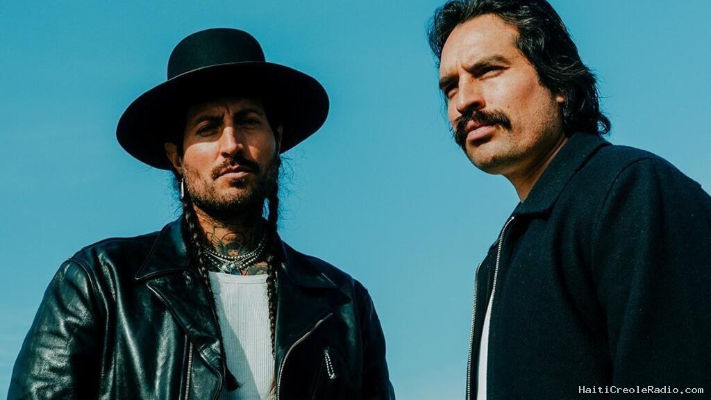 Les frères guitaristes Hermanos Gutiérrez célèbrent les Andes dans l'album «Los Ojos del Condor»
