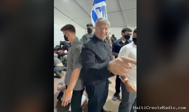 Les images des membres de la flottille humiliés en Israël déclenchent un incident diplomatique