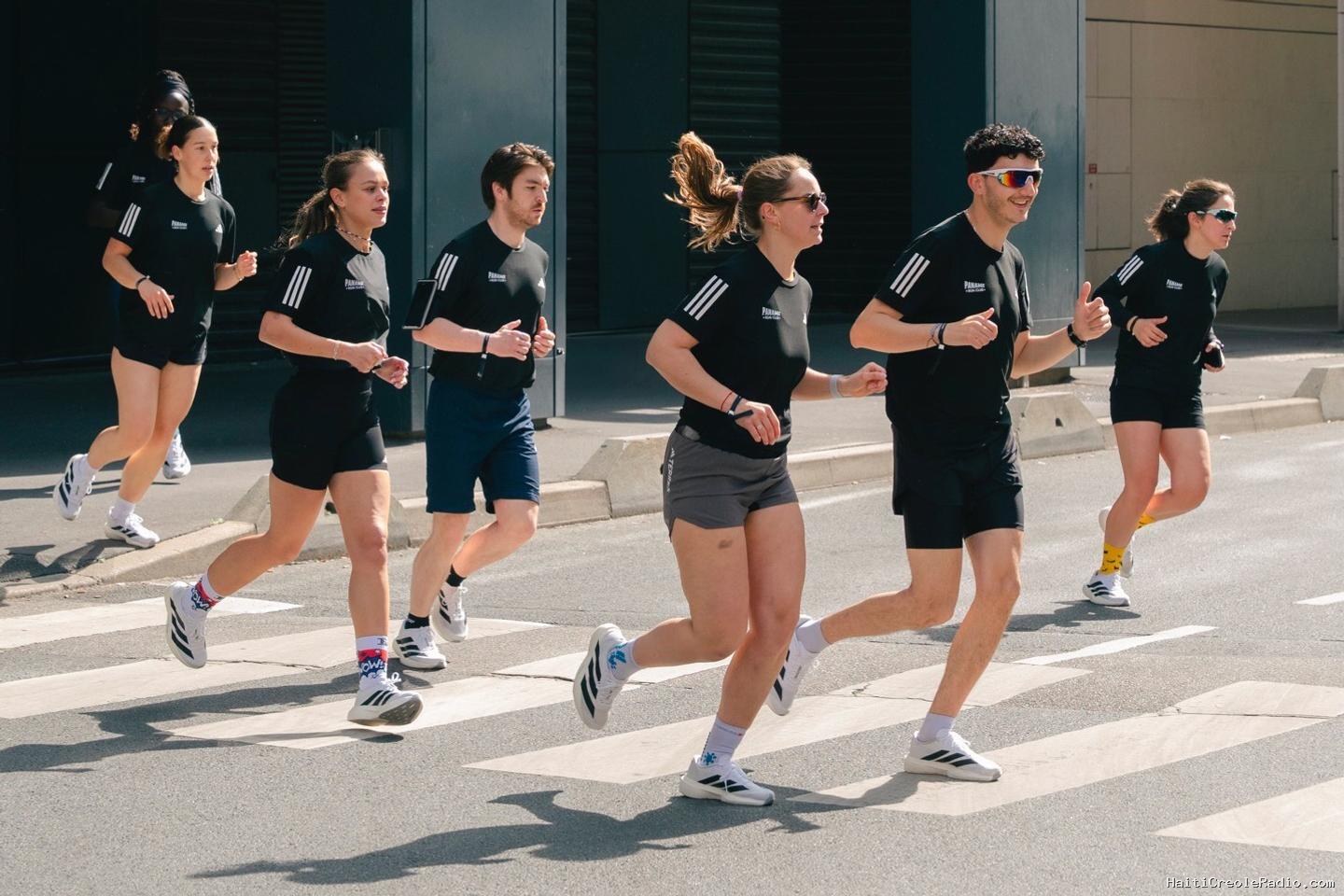 L’essor des social run clubs, porte d’entrée conviviale à la course à pied : « Boire une bière après, ça ne gâche rien »
