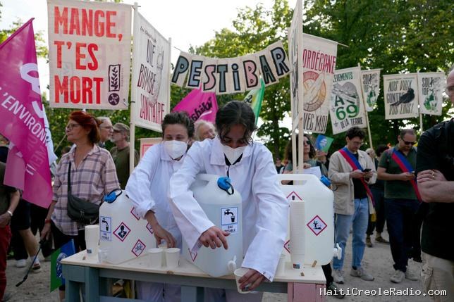 Loi d’urgence agricole : une “réforme traumatique” pour la gauche et le bloc central