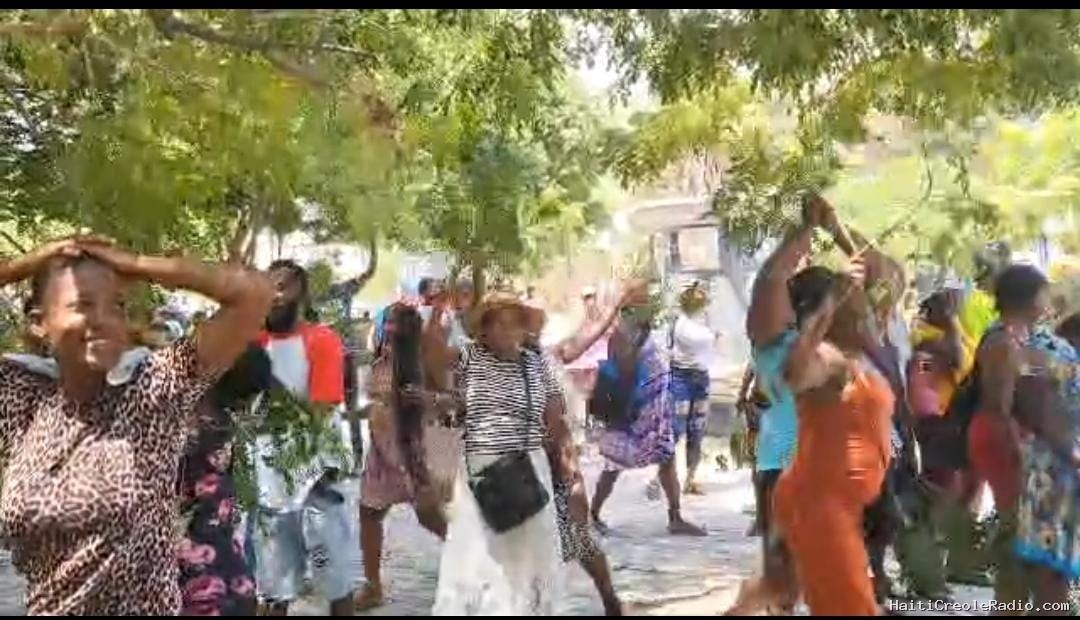 Marché de la rue 3 : sept millions de gourdes en question et des commerçants livrés à eux-mêmes