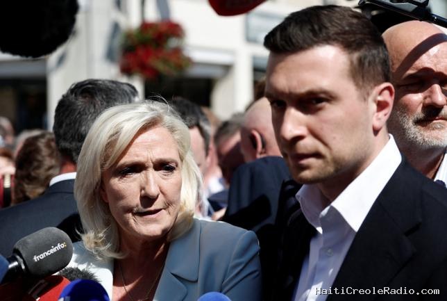 Marine Le Pen candidate en 2027 : en Italie, “on l’a presque pris avec de l’ironie”