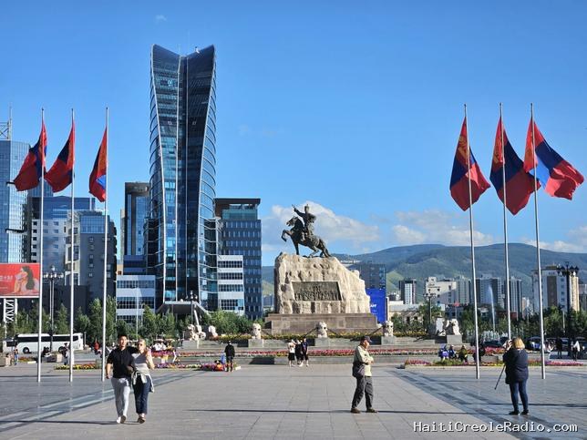 Mongolie : Steppes in the city (1/3)