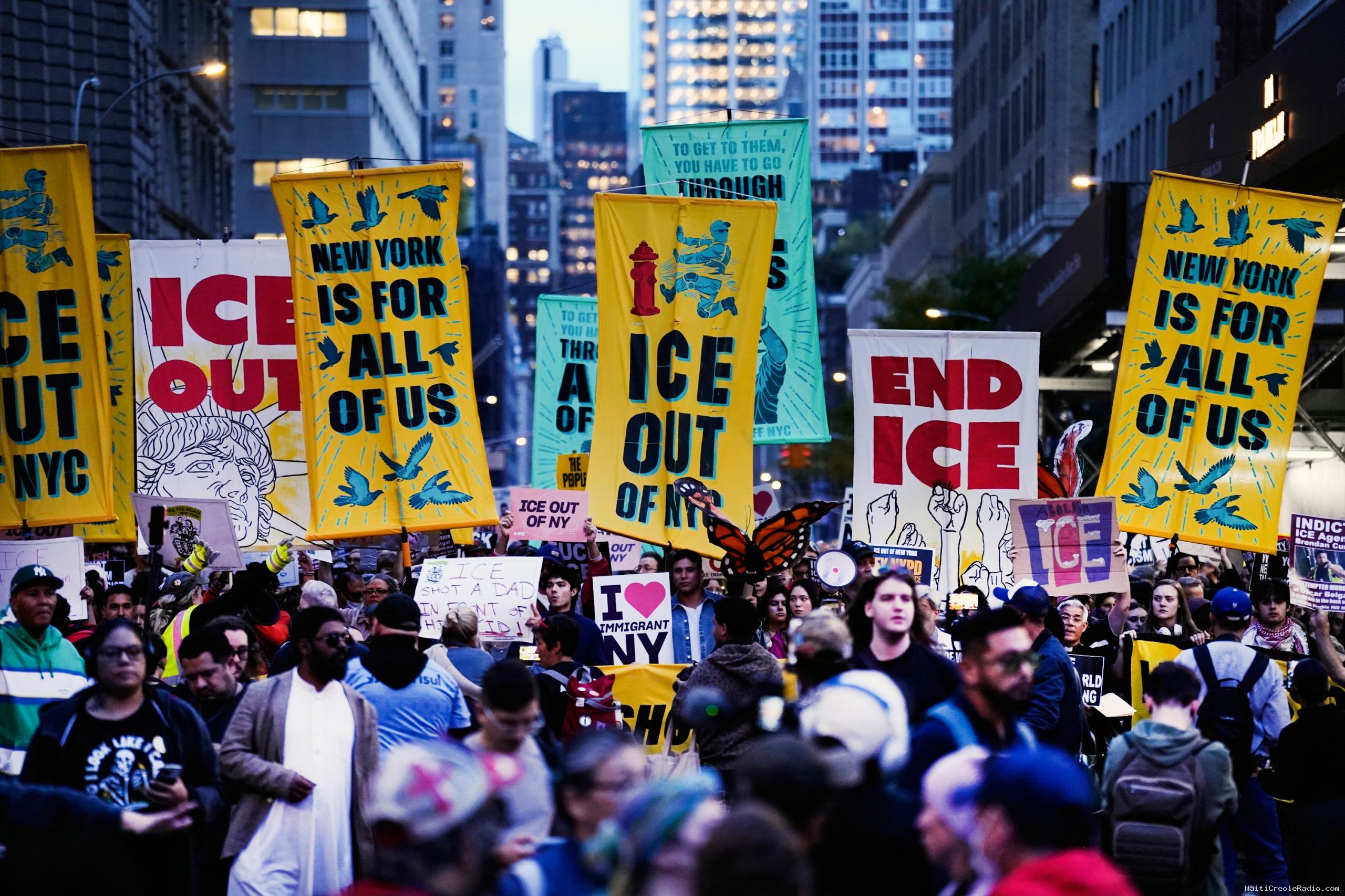 New York leaders urge parking lot owners to keep ICE off their properties