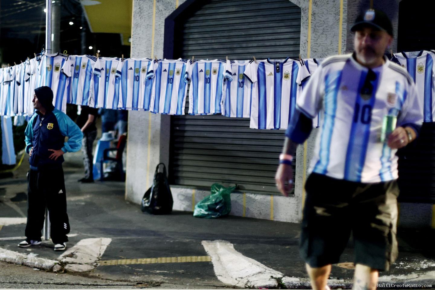 « On n’aurait pas vu ça il y a une quinzaine d’années » : au Brésil, l’engouement inattendu pour le rival argentin et Lionel Messi à la Coupe du monde 2026