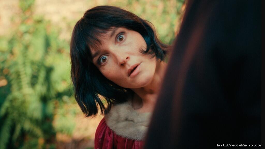 Ouverture du Festival de Cannes: «La Vénus électrique», un baiser de la mort, mais dans quelle réalité?