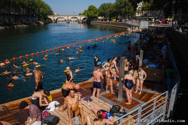 Paris peine à gérer les baignades sauvages, un impensable en Suisse
