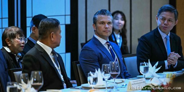 Pete Hegseth, le ministre de la défense américain, s’en prend de nouveau aux Européens, en les appelant à ne pas « faire la morale »