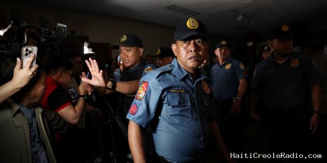 Philippines : des coups de feu entendus au Sénat où l’ancien chef de la police, recherché par la CPI, s’est réfugié